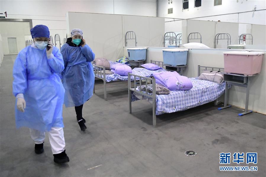「新华网」武汉客厅“方舱医院”B区即将启用[组图]