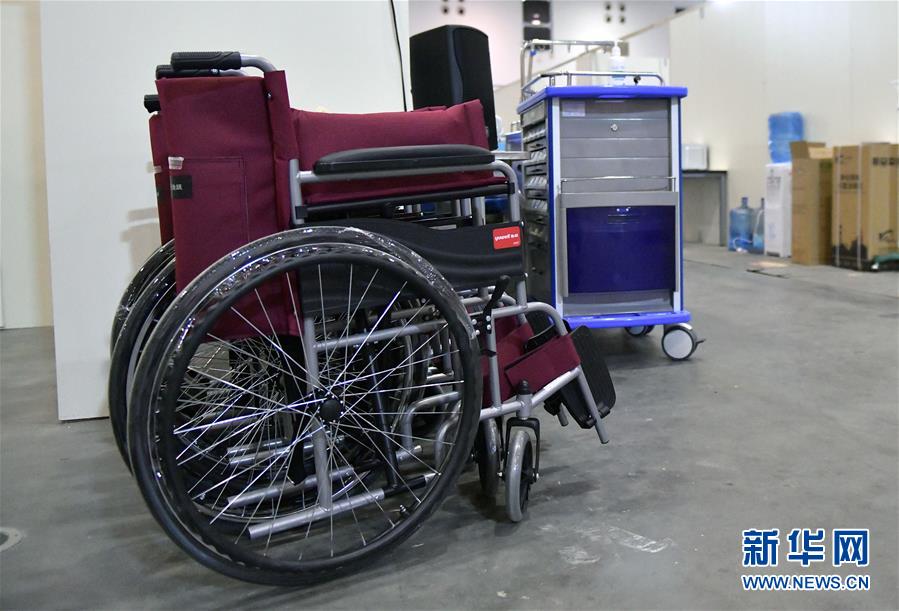 「新华网」武汉客厅“方舱医院”B区即将启用[组图]