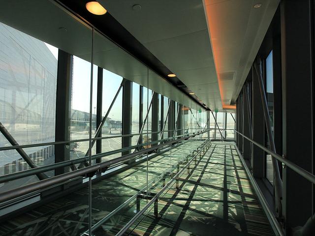 马斯喀特国际机场隆重开幕——全球最开阔堂皇的机场之一 马斯喀特国际机场隆重开幕——全球最开阔堂皇的机场之一