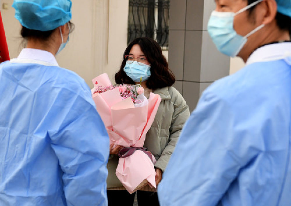 新华网@女研究生在县级医院治愈：“我能挺过来，其他人也可以”