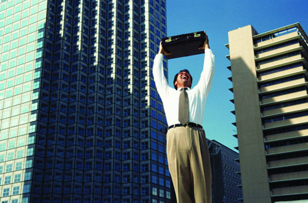 深セン、強制休暇制度を実施へ