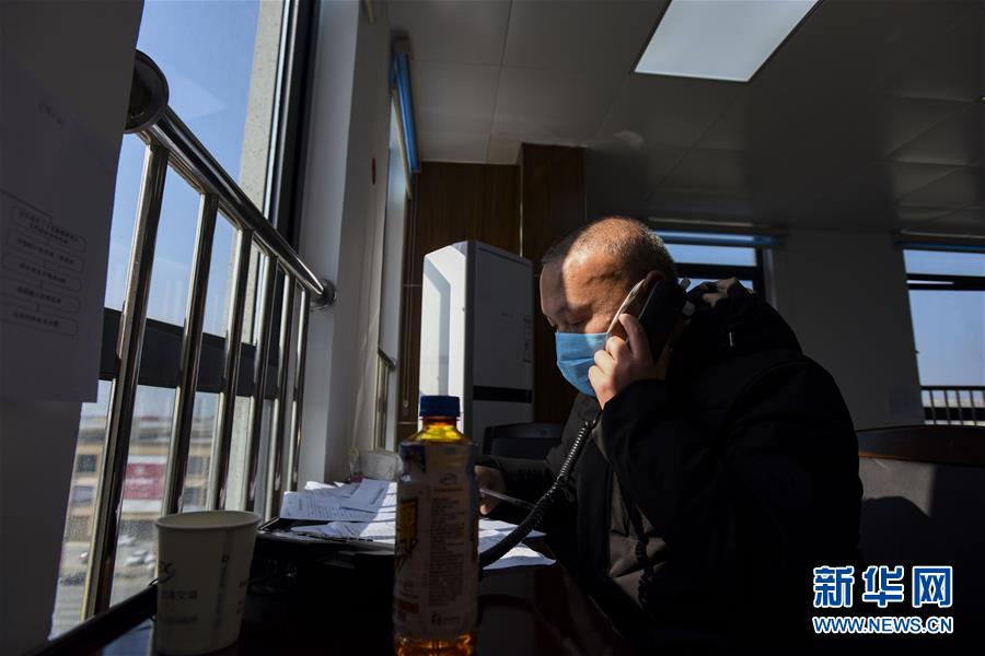 新华网■湖北孝感：“生命热线”助“抗疫”