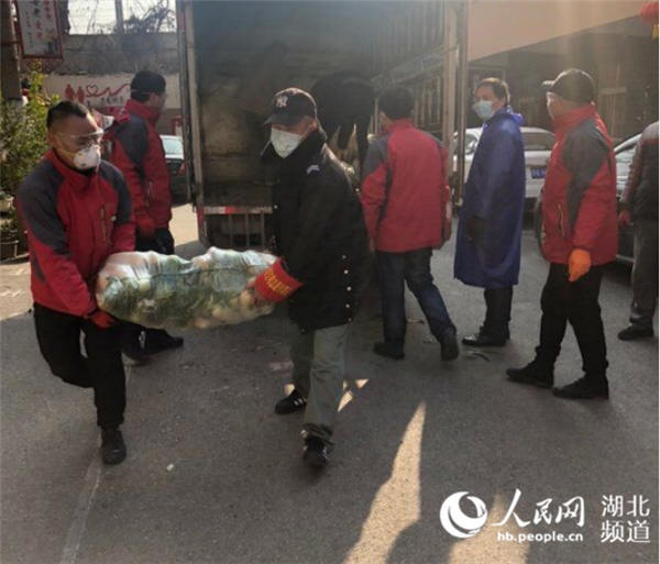 武昌大东门社区获赠2700斤新鲜蔬菜