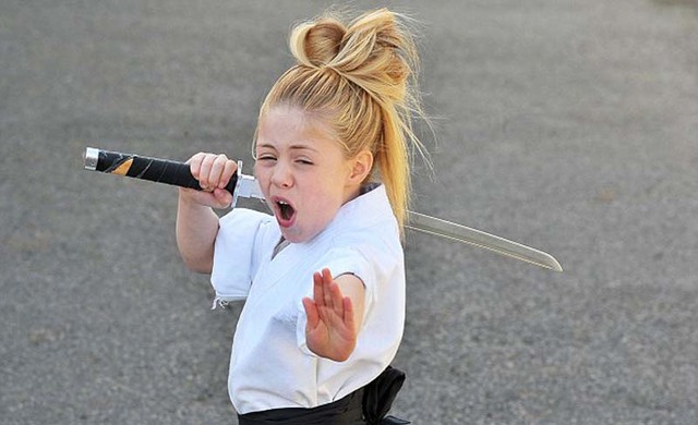 英国达人秀现9岁武术神童 已获117项武术大奖