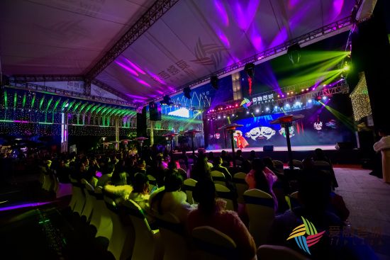 重庆城市非遗艺术晚会举行 市民享非遗表演视听盛宴 重庆城市非遗艺术晚会举行 市民享非遗表演视听盛宴