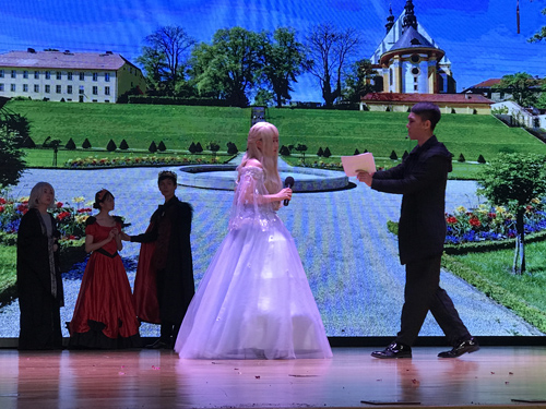 北京第二外大、今年も伝統の日本語演劇大会 北京第二外大、今年も伝統の日本語演劇大会