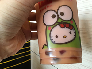 日本人スタッフのつぶやき341～北京ごはん③「麦当労」の期間限定バーガー（梅田）