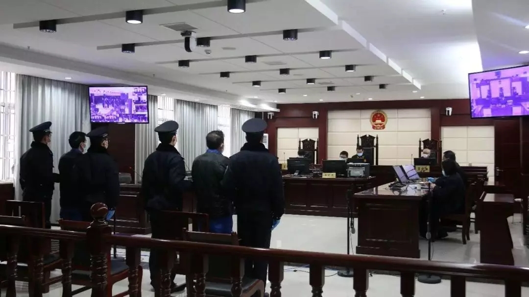 【人民法院报】抢劫防疫工作人员，判刑！