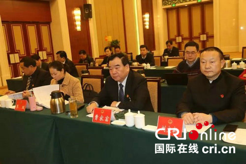 【要闻-文字列表】【河南在线-文字列表】【移动端-文字列表(页面标题:河南省人大代表曹家富:发挥农业龙头企业的带动作用)】河南省人大代表曹家富:发挥农业龙头企业的产业带动作用