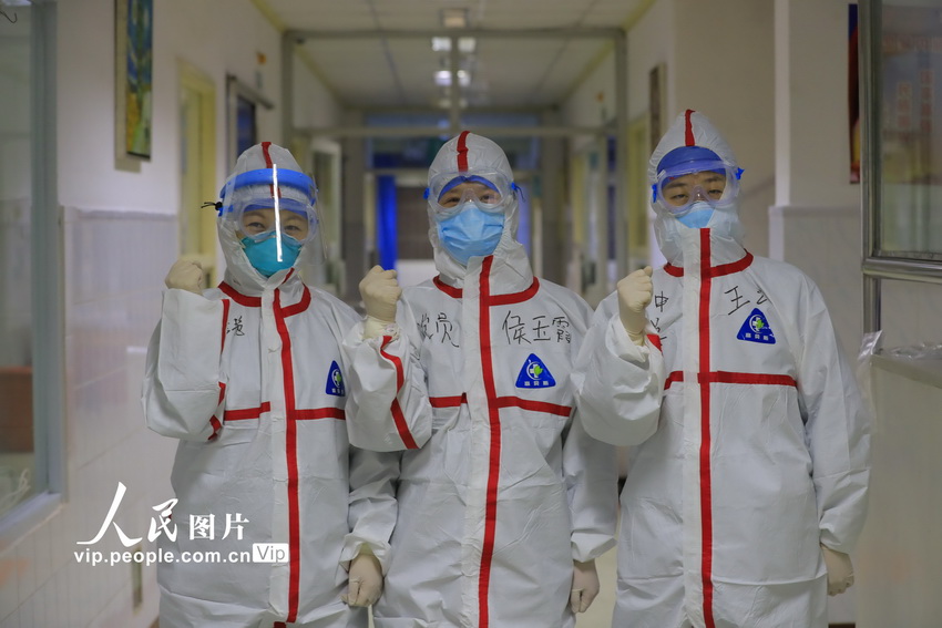 「人民网」逆行的抗“疫”天使