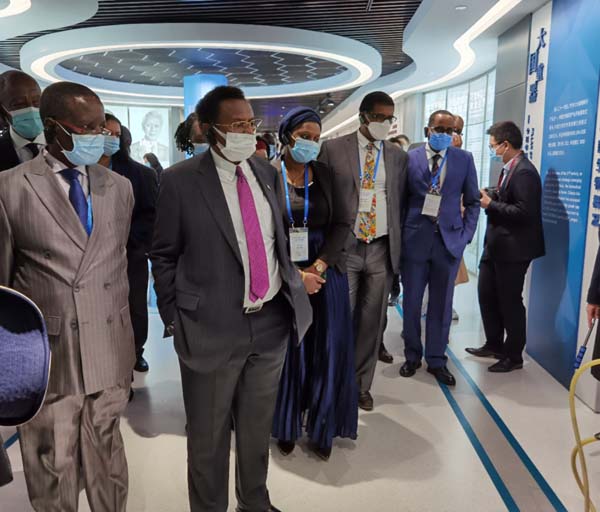 Hira da jakadan Najeriya Mai girma Baba Ahmad Jidda dangane da allurar rigakafin annobar COVID-19 Hira da jakadan Najeriya Mai girma Baba Ahmad Jidda dangane da allurar rigakafin annobar COVID-19