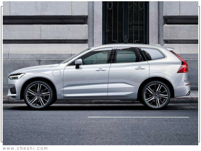 近日据海外媒体报道,沃尔沃xc60 t6 recharge插电式混合动力版车型,已