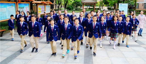 图片默认标题_fororder_活力四射的七中学子（成都七中实验学校-供图）