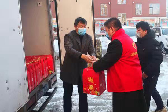 07【吉林供稿】延边朝鲜族自治州安图县企业家向疫情防控一线人员捐献爱心鸡蛋
