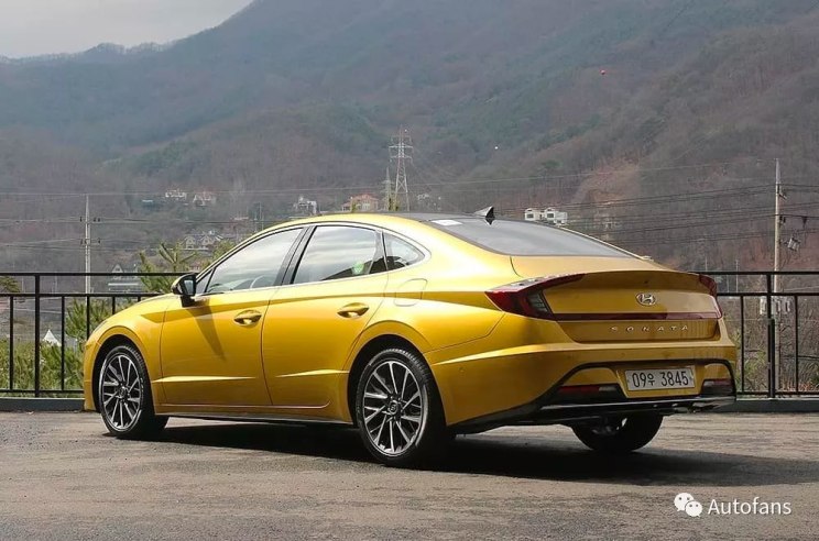 汽车频道【3月29日】【首页汽车资讯+要闻列表】现代全新索纳塔实车曝光