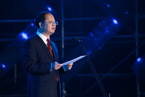 图片默认标题_fororder_峨边县委书记谭焰致辞