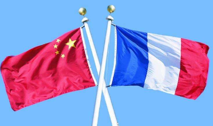 Wang Yi Fransız mevkidaşı Le Drian’la telefonda konuştu