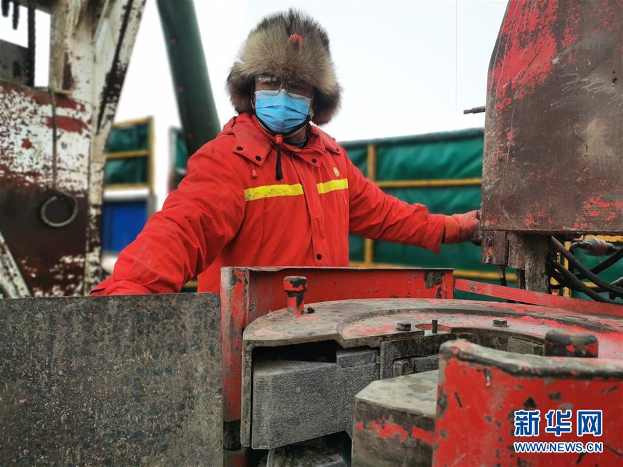 新华网■“关键时刻，铁人队伍冲在前”——大庆油田1205钻井队复