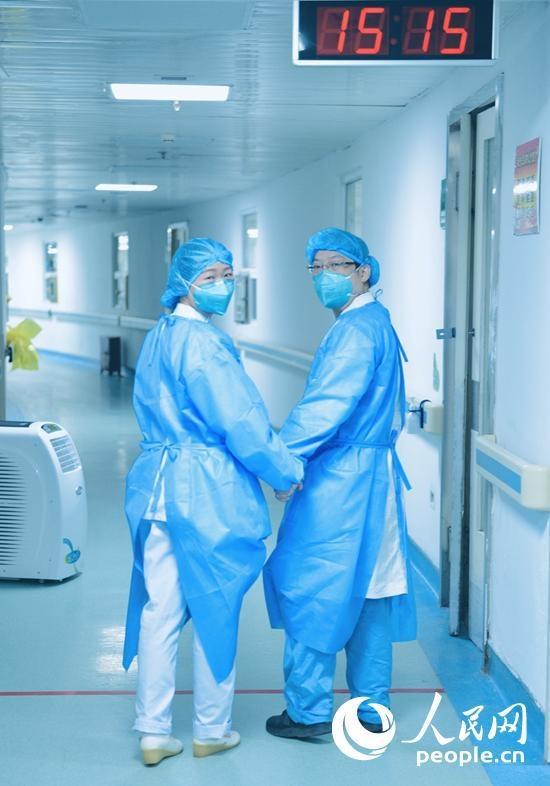 #光明网#这个情人节，你们在抗“疫”一线诠释爱情最美模样