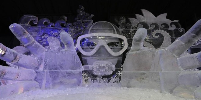 圣彼得堡冰雕迎新年