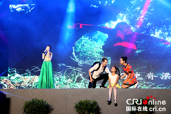 图片默认标题_fororder_女声独唱《绿色的(摄影-高志农)