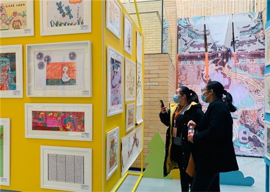 第十届“国寿小画家”少年儿童书画艺术大赛颁奖典礼在郑州举行