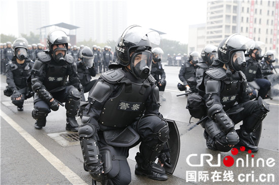 【法制安全】重庆特警积极开展“冬训”练兵