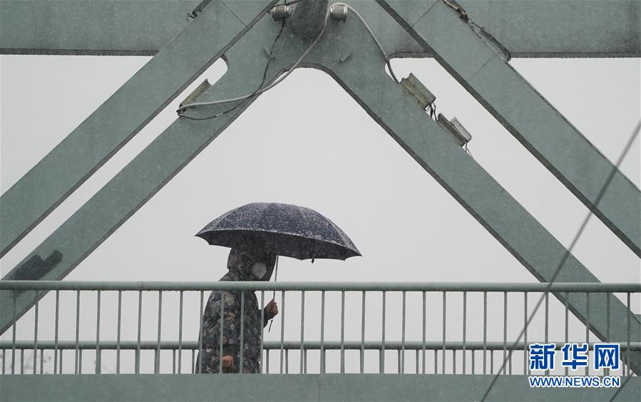 「新华网」武汉迎来降温雨雪天气