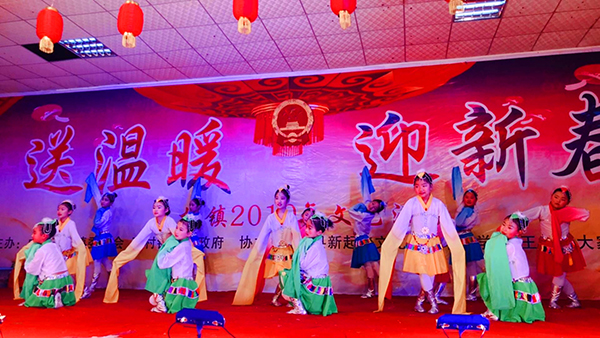 图片默认标题_fororder_文艺表演（乐山市井研县王村镇--供图）