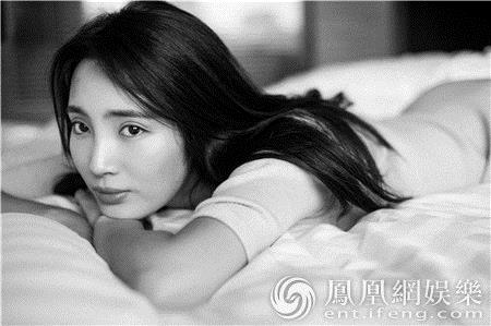 “小神婆”王紫璇“私房照”曝光 上演“慵懒撩”