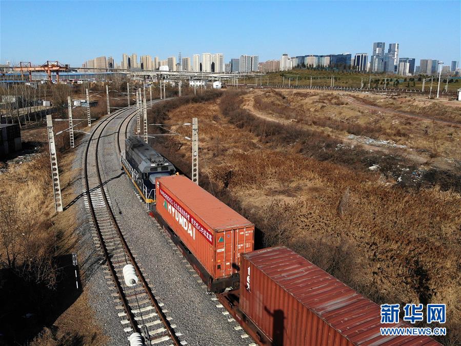 【新华网】中欧班列（郑州）恢复常态化开行