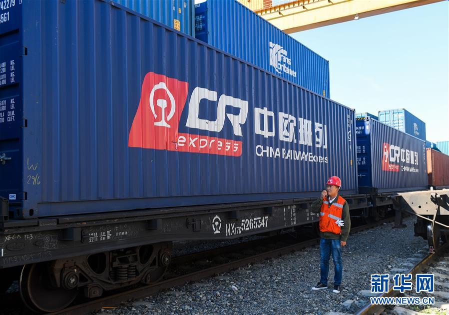 【央视网】逆势增长！我国出口贸易更协调 经济增长动力足