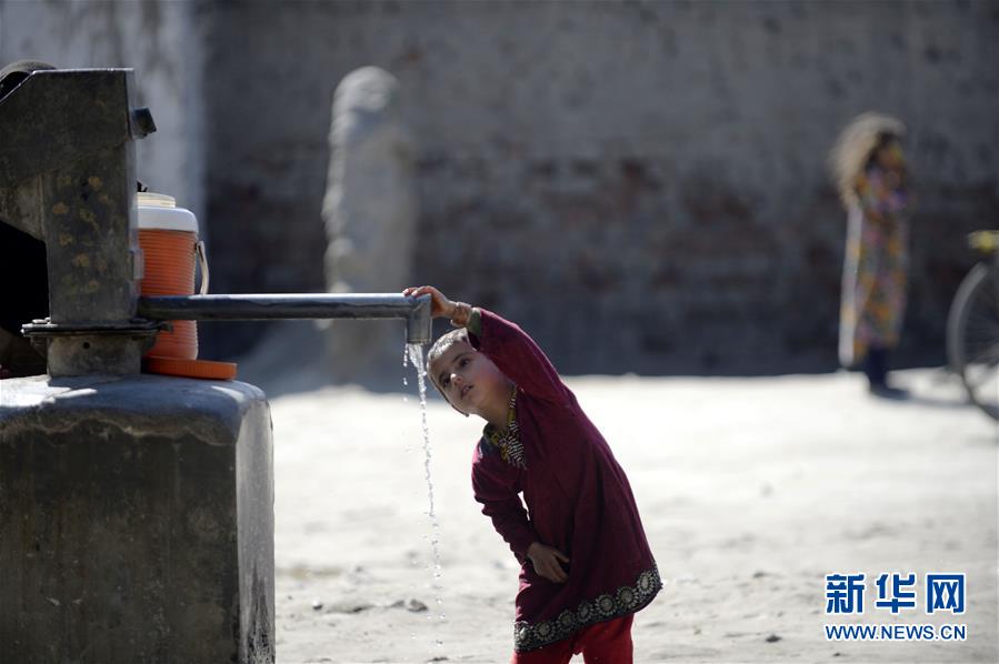 【新华网】通讯：他乡亦故乡——访巴基斯坦阿富汗难民营