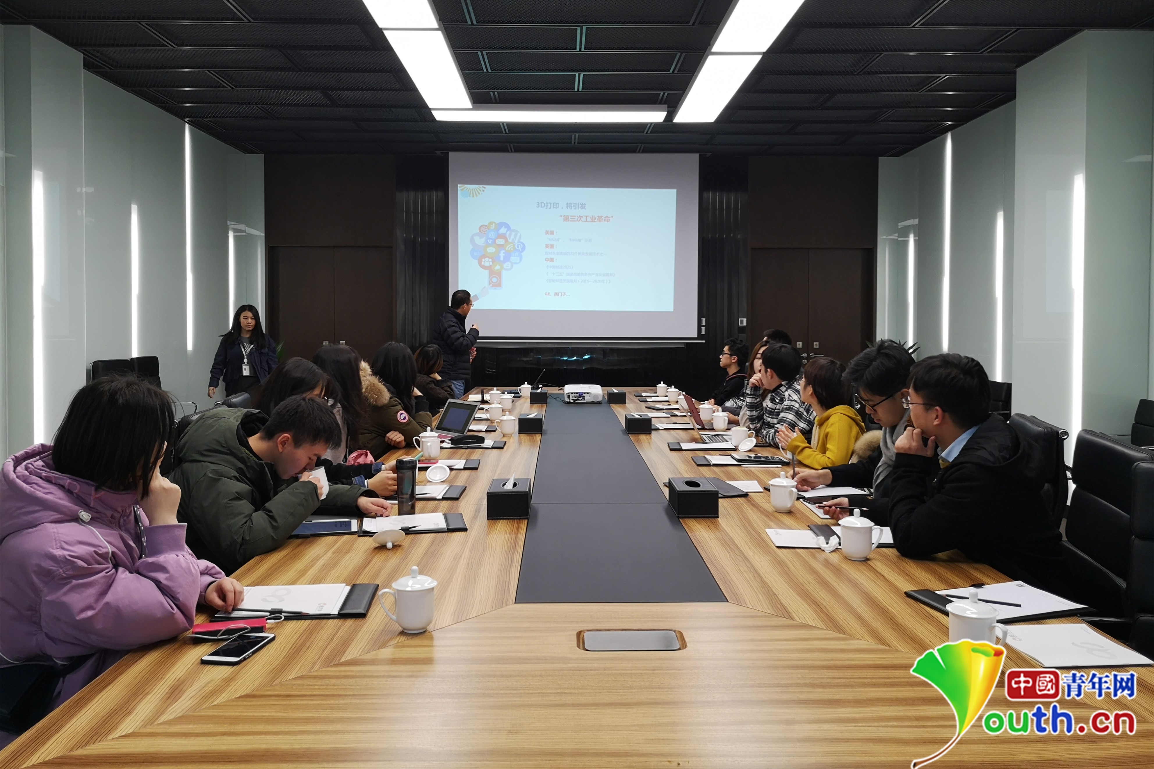 心系家乡发展 清华北大学子在西安高新区考察学习 心系家乡发展 清华北大学子在西安高新区考察学习