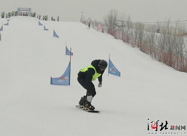 2019国际单板滑雪比赛在狼牙山滑雪场成功举办