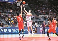 库里“送”快船致命一击 库里“送”快船致命一击