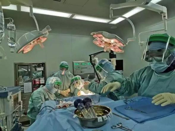 全省首例！哈医大一院成功完成新冠肺炎患者神经外科手术！