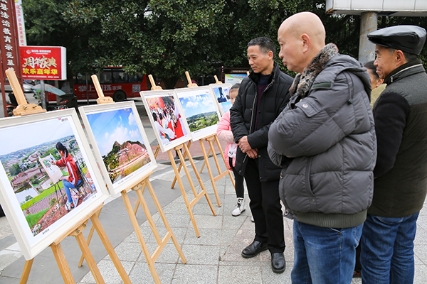 图片默认标题_fororder_摄影展现场-(2)