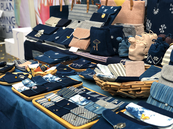 图片默认标题_fororder_活动现场市集展区（宽窄巷子-供图）