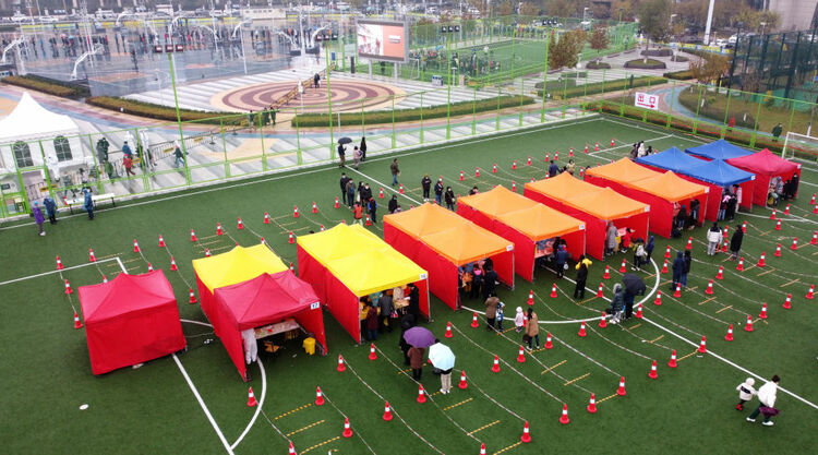 雨雪之中众志成城——天津滨海新区全员核酸检测见闻