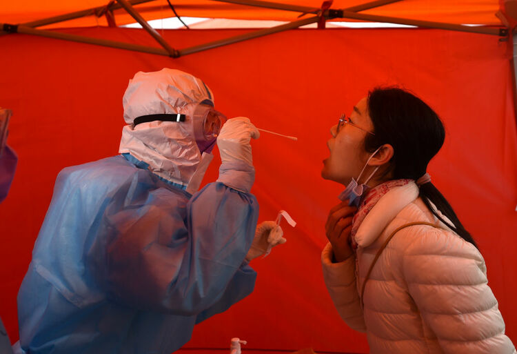 雨雪之中众志成城——天津滨海新区全员核酸检测见闻