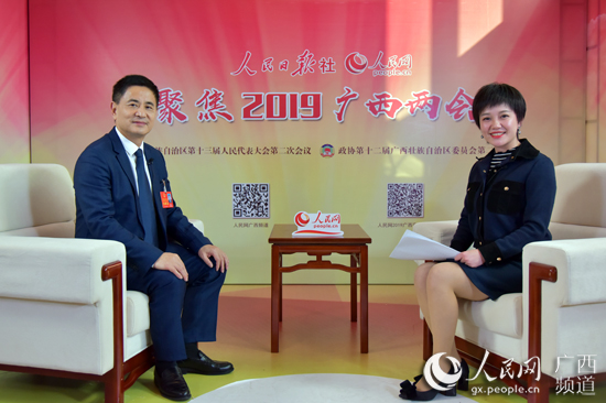 人民网专访广西人大代表、贵港市委书记李新元