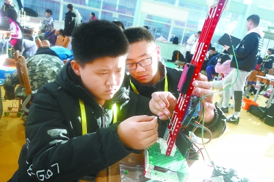 第十九届北京青少年机器人竞赛开赛