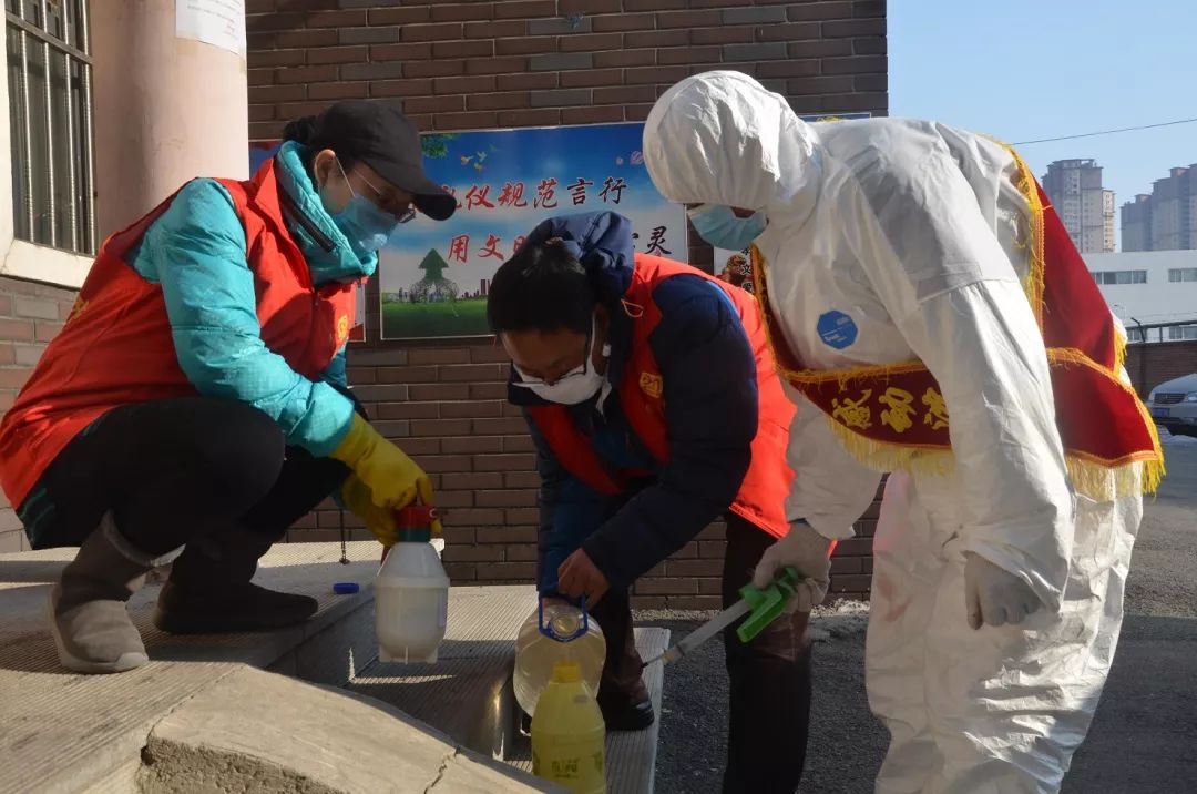 人民铁道报@“跨界”补位，筑起铁壁铜墙丨战“疫”中的铁路人