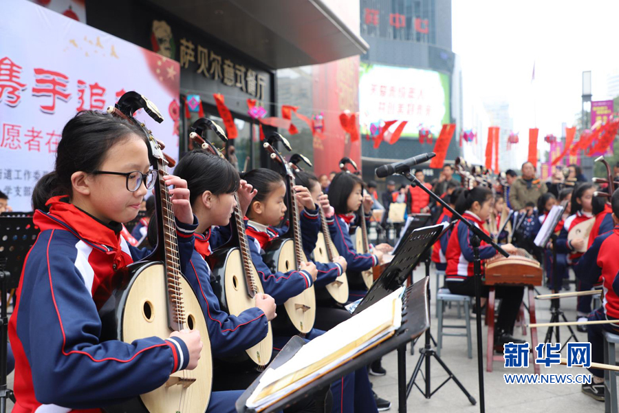 【焦点图】【福州】【移动版】【Chinanews带图】福州：传统文化进社区 志愿者先行