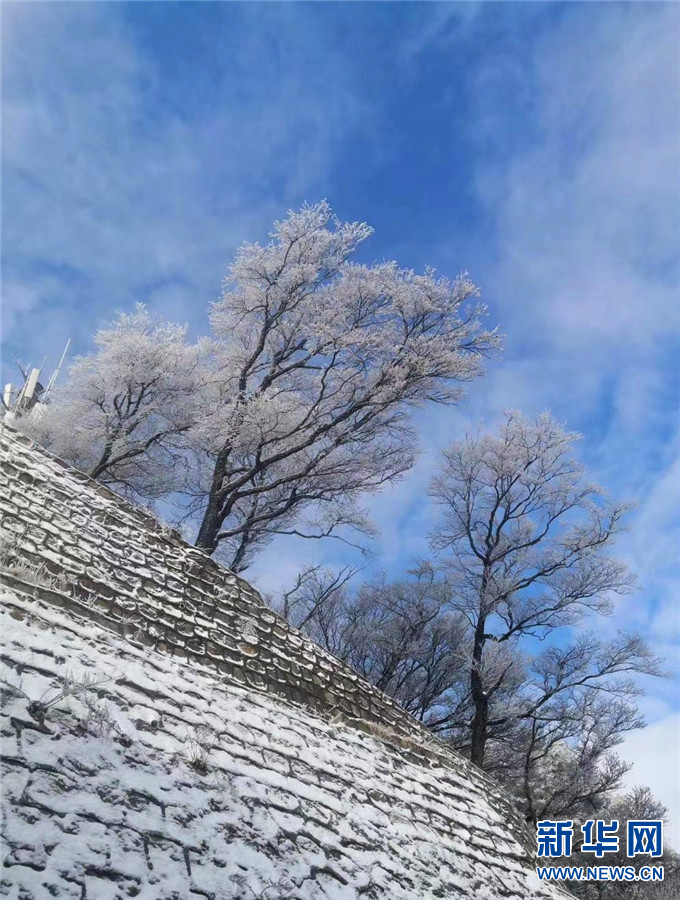 平顶山市鲁山县：初雪到 美景至