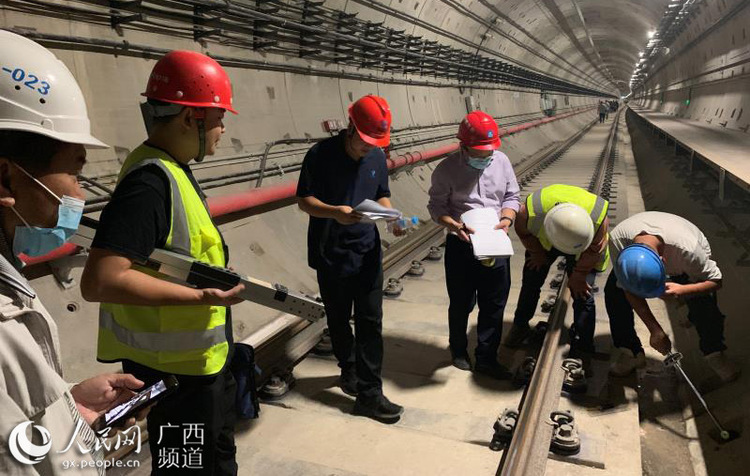 南宁地铁4号线一期工程首通段正式载客试运营