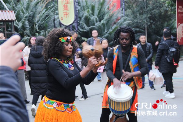 通稿（导航成都，移动端）逛2019武侯祠成都大庙会 感受“一带一路”异国风情