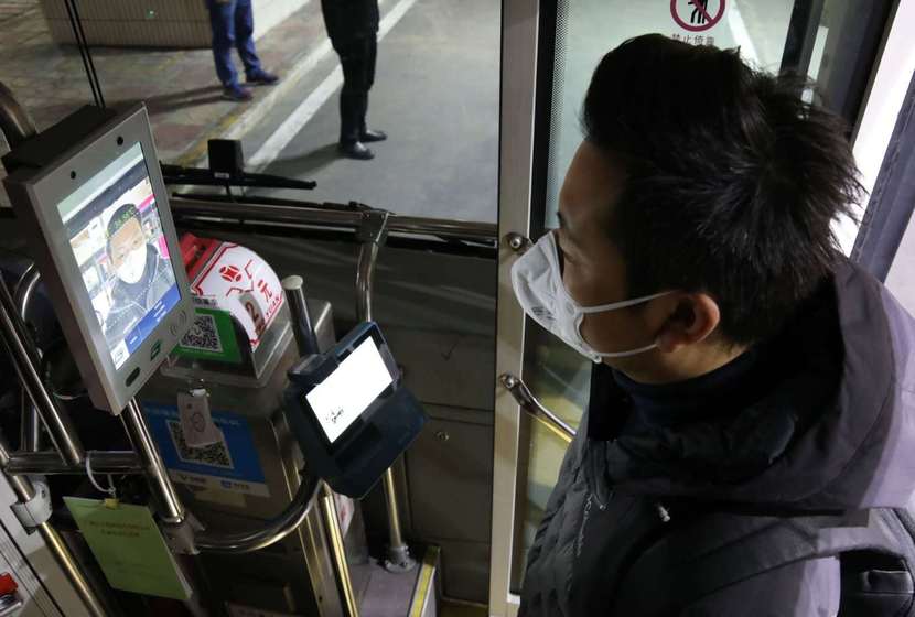 一秒测温+人像识别！广州防疫新装备上公交