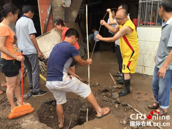 图片默认标题_fororder_清淤现场3